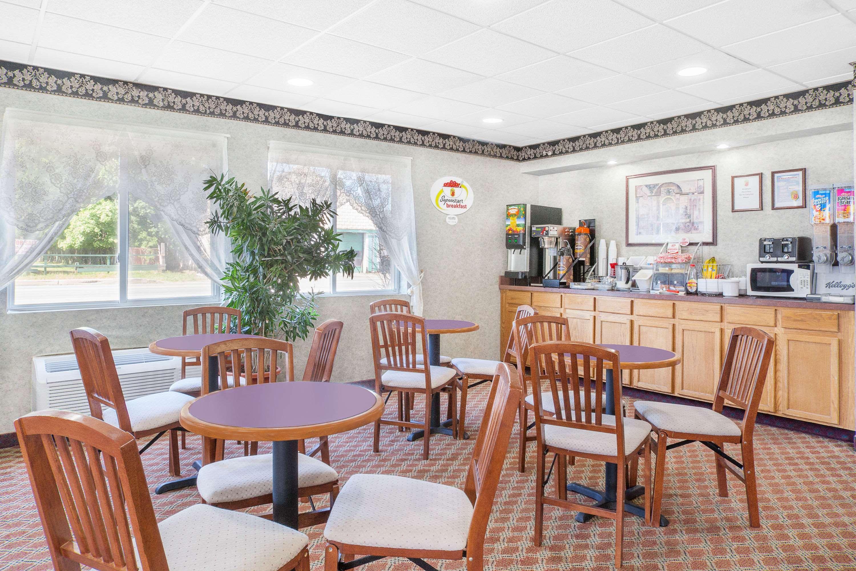 Super 8 By Wyndham 2*