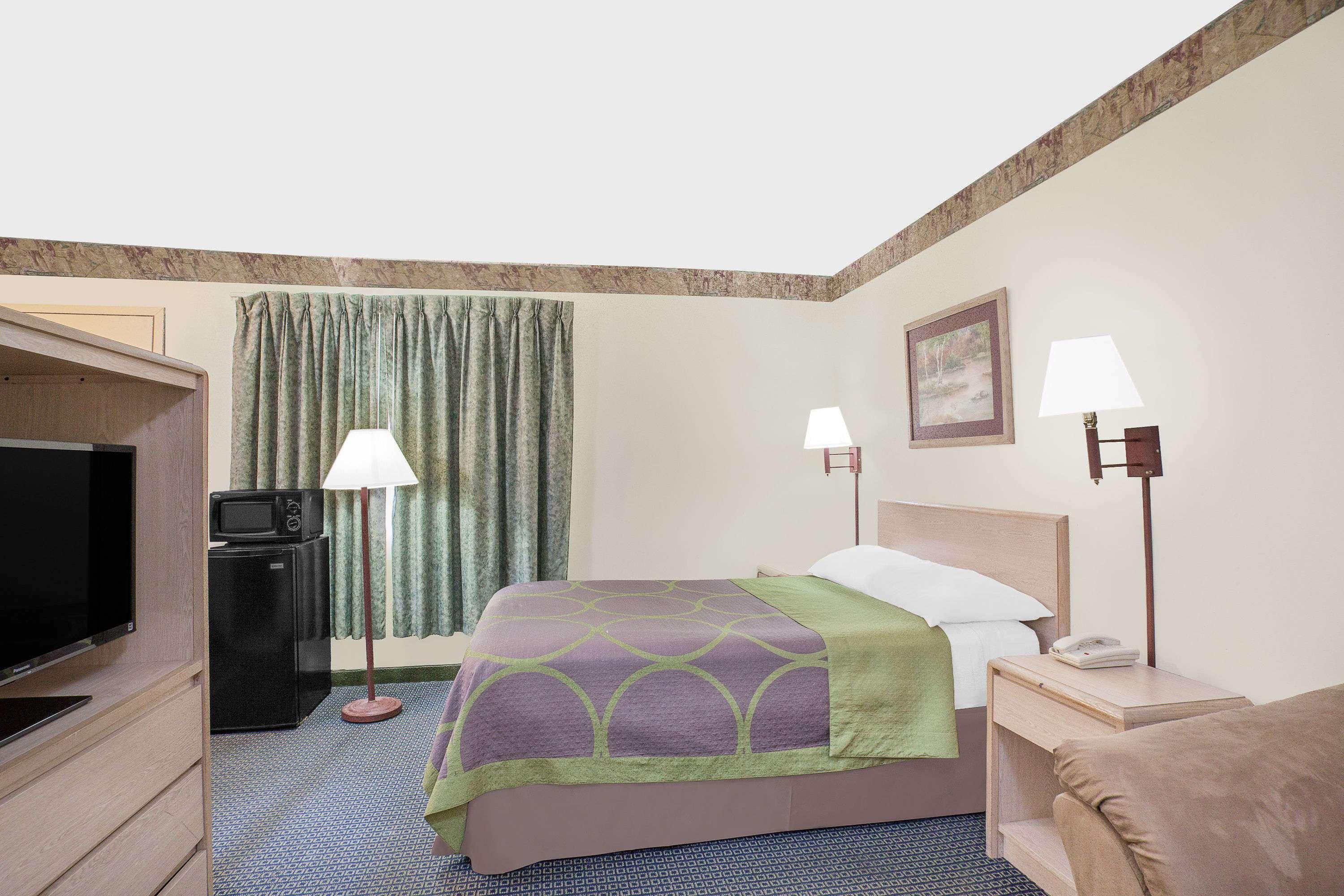 Super 8 By Wyndham Motel