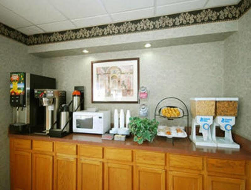 Super 8 By Wyndham Motel Monticello