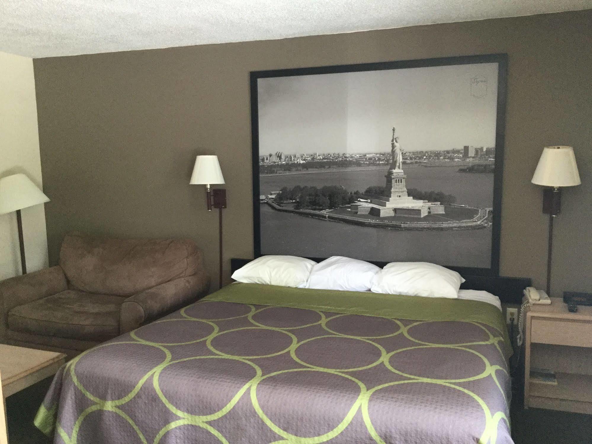 Motel Super 8 By Wyndham Monticello