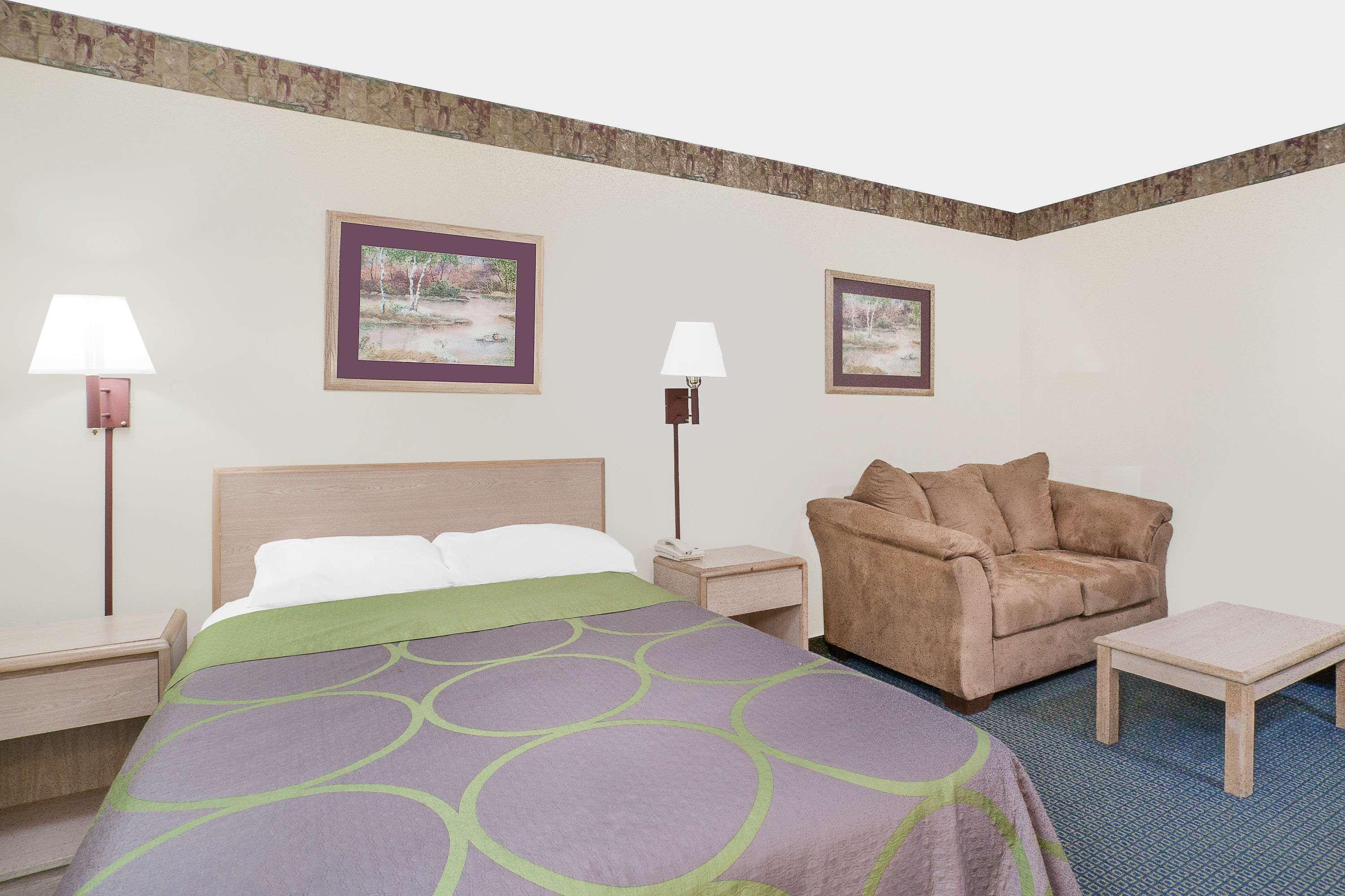 Super 8 By Wyndham 2* Monticello
