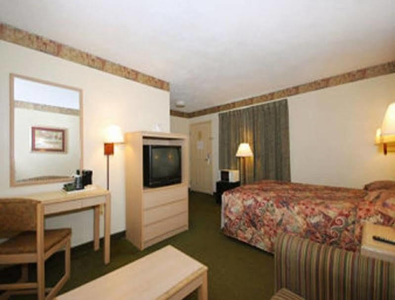 Motel Super 8 By Wyndham